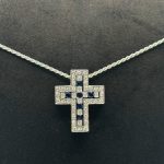 Collier Croce Damiani Oro Bianco 18 kt Diamanti e Zaffiri