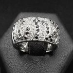 Anello Yukiko oro bianco 18 Kt e diamanti