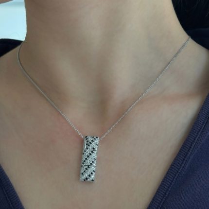 Collana Yukiko Oro e Diamanti Neri e Bianchi