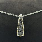 Collana Oro Bianco e Giallo e Spinelli Neri