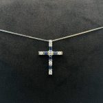 Collana Croce Damiani Oro Diamanti e Zaffiri