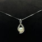 Collana Yukiko Oro Bianco 18 kt Diamanti e Perla Akoya