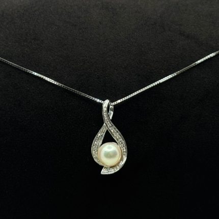 Collana Yukiko Oro Bianco 18 kt Diamanti e Perla Akoya