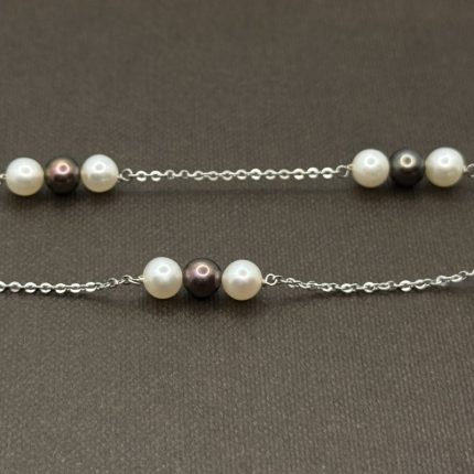 Collana Kiara Oro Bianco 18 kt e Perle Acqua Dolce