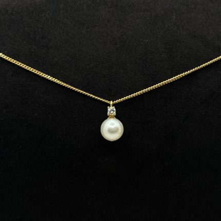 Collana Yukiko Oro Giallo 18 kt Diamante e Perla Acqua Dolce
