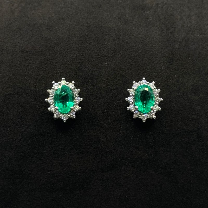 IMG_1774 (1) Orecchini Oro Bianco 18 kt Diamanti e Smeraldi