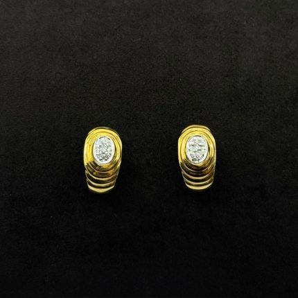 Orecchini a Mezzaluna Oro Giallo 18 kt e Diamanti